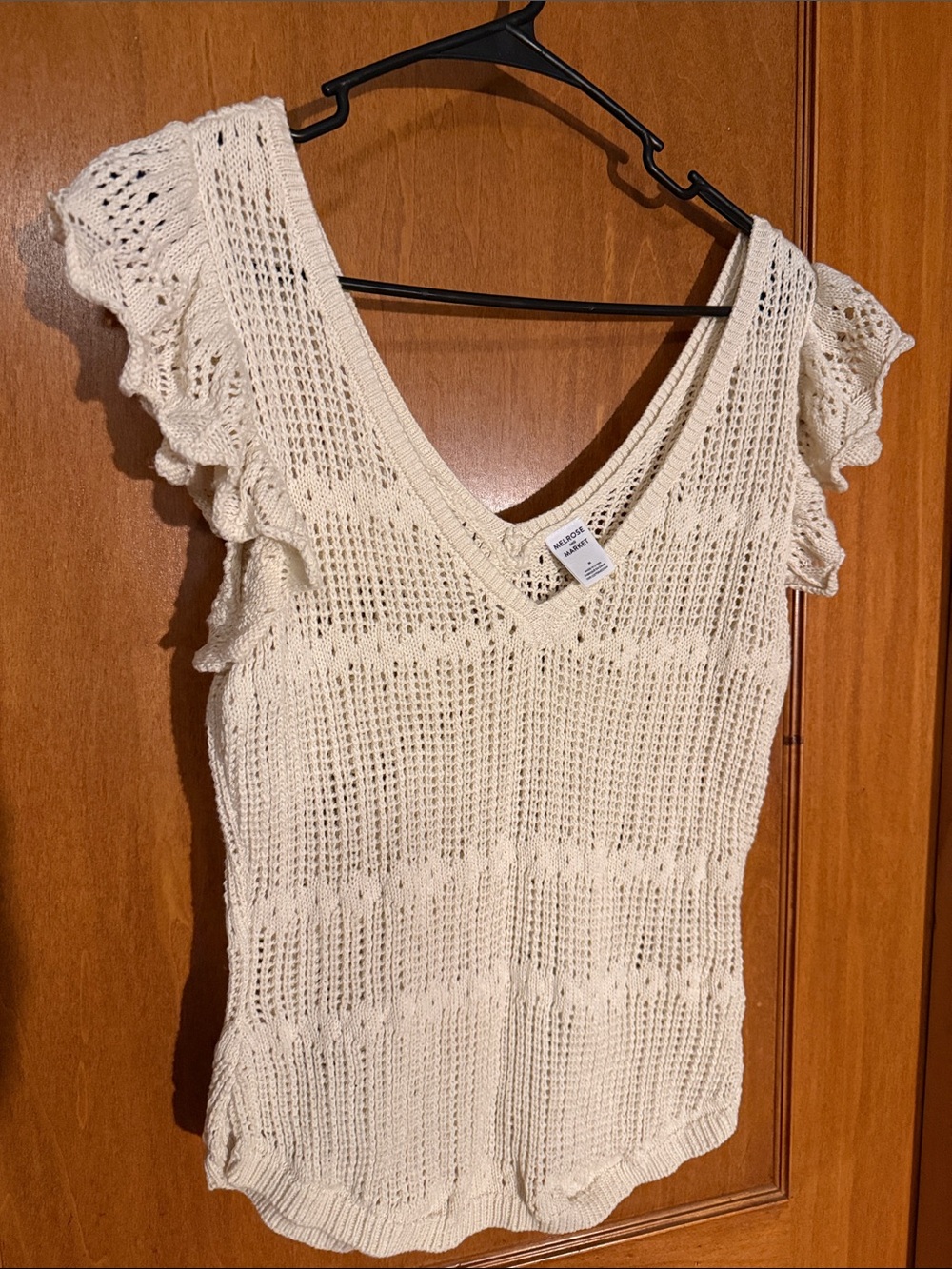 Melrose & Market Crochet V-Neck Ruffle Sleeve Top - Medium